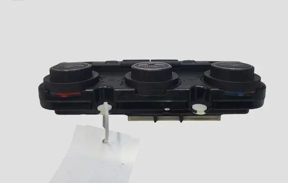 Volkswagen PASSAT B6 Climate control unit