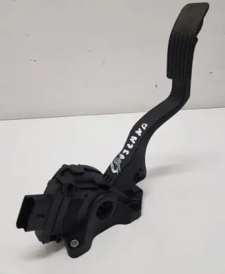 Opel Crossland X Accelerator throttle pedal 3637657