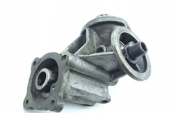 Nissan Serena Oil filter mounting bracket