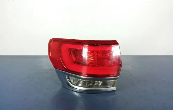 Jeep Grand Cherokee Rear/tail lights 68110001AB