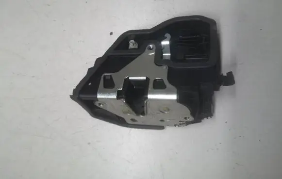 BMW X5 E70 Front door lock 7283629 A053702