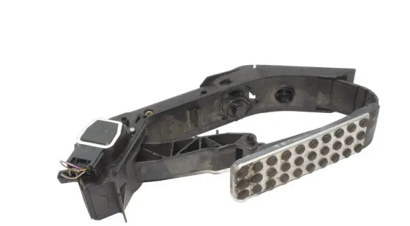 Mercedes-Benz CLK A209 C209 Accelerator throttle pedal A1703000404 A2033010001