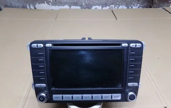 Volkswagen Golf V Radio/CD/DVD/GPS head unit