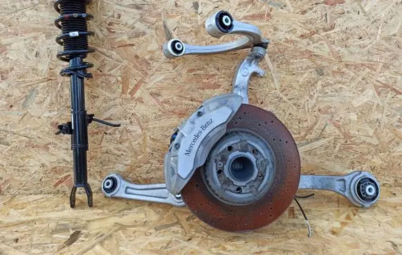 Mercedes-Benz C W206 Front wheel hub spindle knuckle 