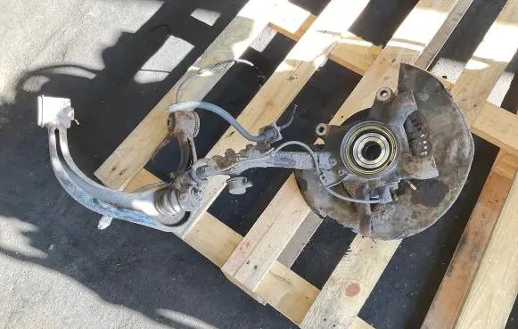 Toyota Hilux (AN10, AN20, AN30) Front wheel hub