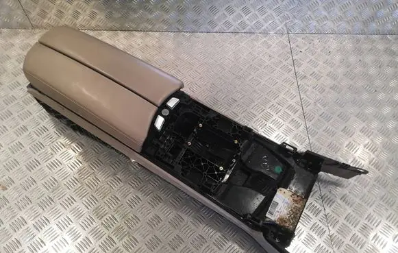 BMW 7 F01 F02 F03 F04 Center console 