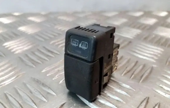 Volvo S70 V70 V70 XC Windscreen/window heater switch 9162952