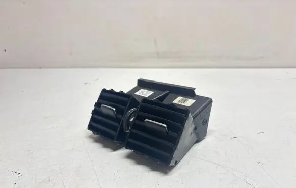 Mercedes-Benz ML W166 Rear air vent grill A1668300554