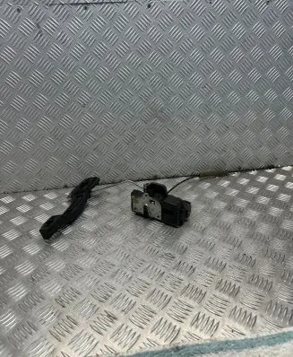 Opel Antara Front door lock