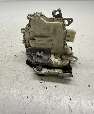 Audi A4 S4 B8 8K Rear door lock 8K0839016C