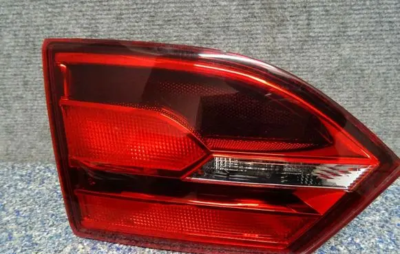 Volkswagen Jetta VI Tailgate rear/tail lights 5C6945093B