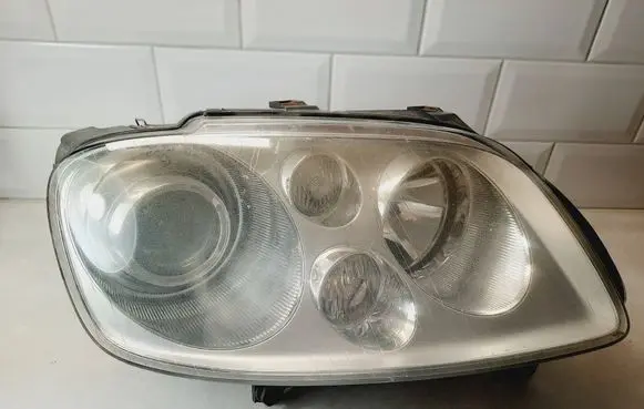 Volkswagen Touran I Headlight/headlamp 0301205272 1T0941032F 14531455