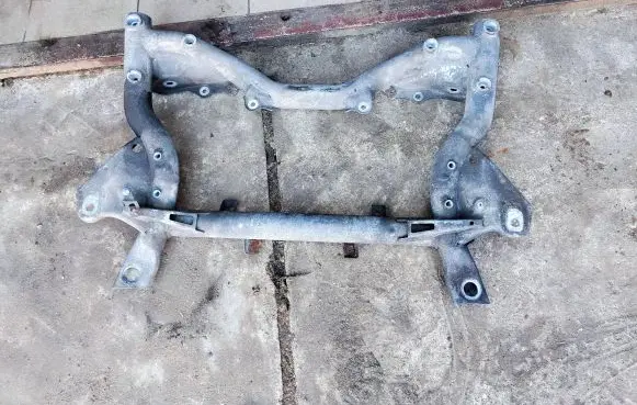 Mercedes-Benz C W204 Front subframe
