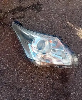 Toyota Avensis T270 Headlight/headlamp H279GRDE 051208 126752
