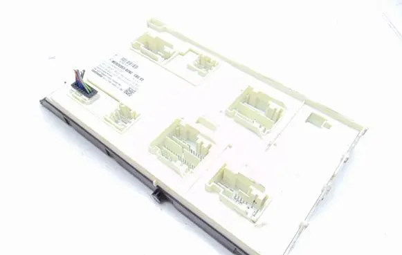 Mercedes-Benz GLA W156 X156 SAM control unit A1569005203 A1569005303