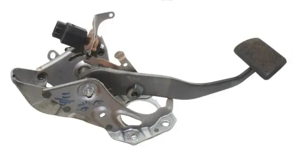 Toyota Auris E180 Brake pedal 8951020041
