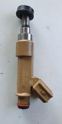 Toyota Auris E180 Fuel injector