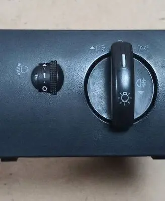 Ford Mondeo Mk III Light switch 1S7T13A024CB