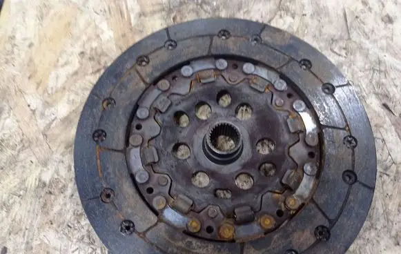 Audi A3 S3 8L Clutch pressure plate 038141032E