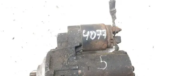 Volkswagen Golf IV Starter motor 4077