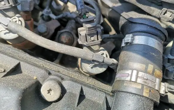 Citroen Xsara Picasso Fuel injector 198086 0445110076 9641742880