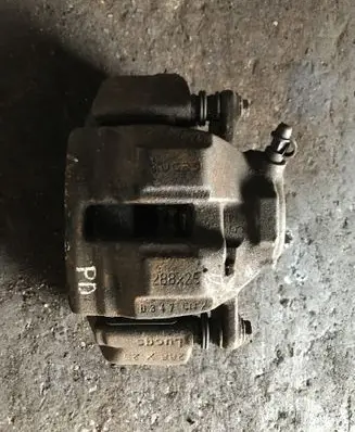 Mercedes-Benz C W203 Front brake caliper