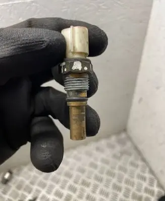 Toyota Avensis T220 Coolant temperature sensor 