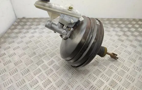 Opel Vivaro Brake booster 8200116384