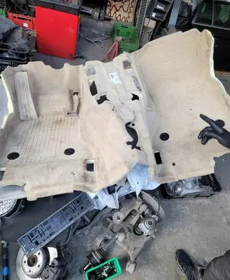 BMW 5 F10 F11 Front floor carpet liner 7240926