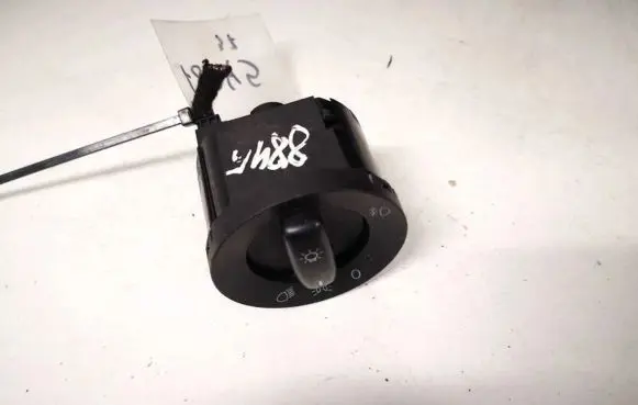 Volkswagen Golf VI Light switch