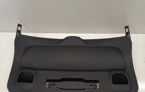 Tailgate trim