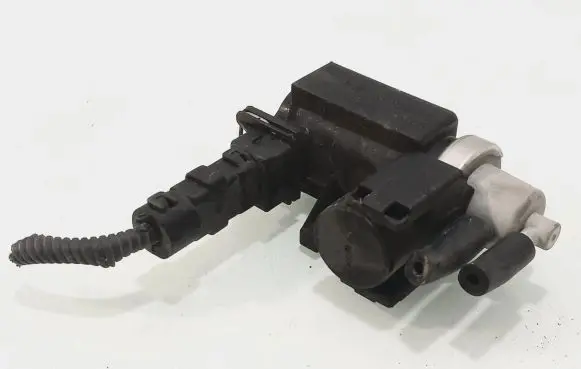 Hyundai Elantra Turbo solenoid valve 72190316