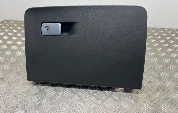 BMW X3 G01 Glove box
