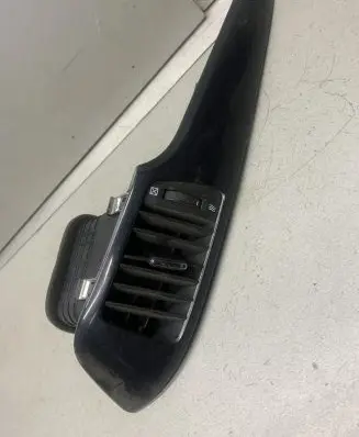 Chevrolet Captiva Dash center air vent grill 964344C4
