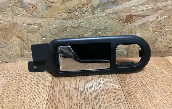 Volkswagen PASSAT B5 Front door interior handle 3B1837113