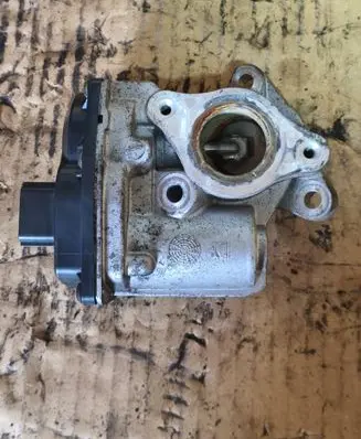 Renault Megane III EGR valve H8201143495 147102557R 1090910502