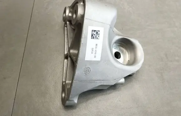 Volkswagen Amarok II Engine mounting bracket MB3G6046DD
