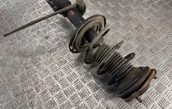 Toyota Avensis T270 Front shock absorber/damper