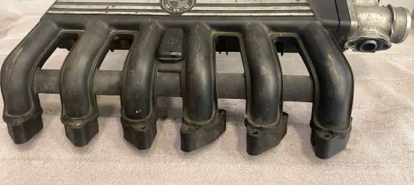 BMW 5 E39 Intake manifold 2246179