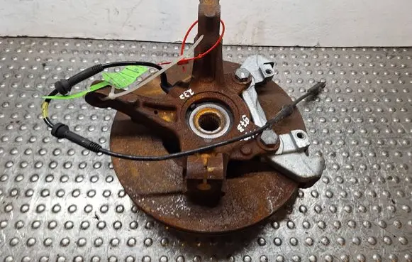 Renault Logan II Front wheel hub spindle knuckle S25056973 400151018R