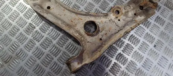 Volkswagen Golf III Front lower control arm/wishbone