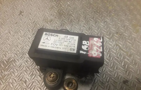 Mercedes-Benz A W168 Yaw turn rate sensor 0015404417 A0015404417