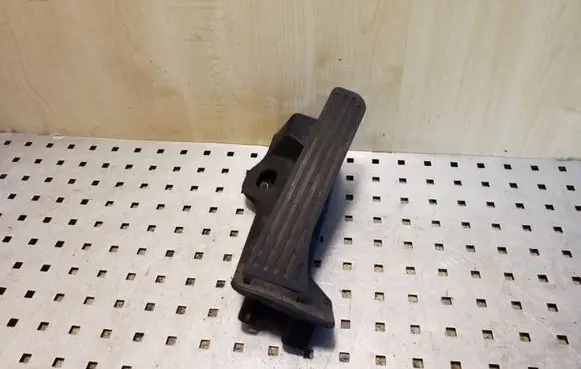 Volkswagen Golf Plus Accelerator throttle pedal 1K2723503Q 6510200101DE