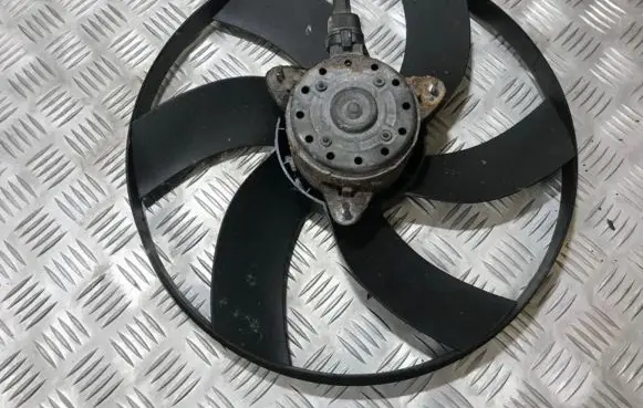 Renault Master II Radiator cooling fan shroud 856627c