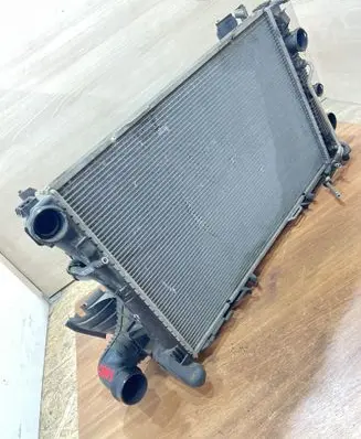 Mercedes-Benz E W212 Radiator set A2045001203