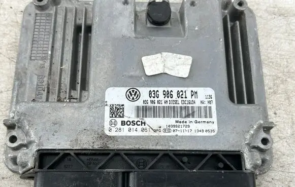 Volkswagen Golf V Engine control unit/module 03G906021PM 03G906021AN 0281014061