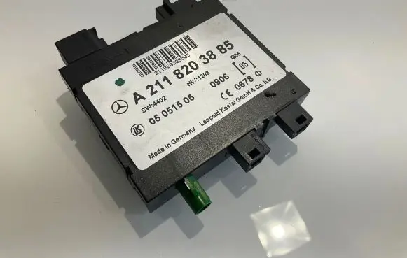 Mercedes-Benz E W211 Keyless (KESSY) go control unit/module A2118203885 SW4402 05051505