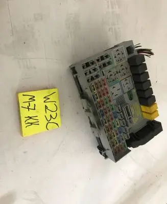 Opel Zafira A Fuse box set 24412497