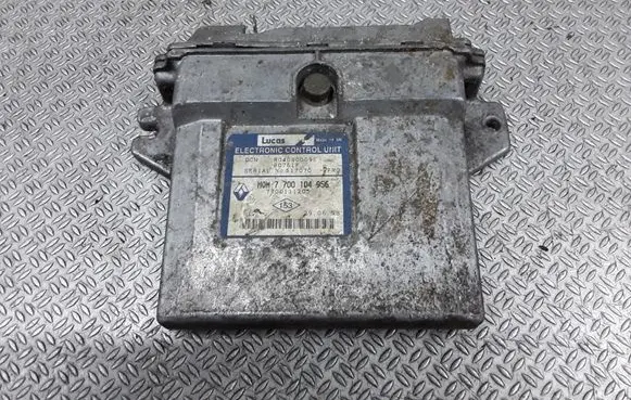 Renault Scenic I Engine control unit/module 7700104956 7700111205