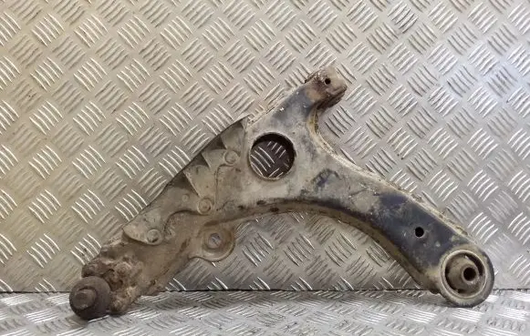 Volkswagen PASSAT B4 Front lower control arm/wishbone 357407157